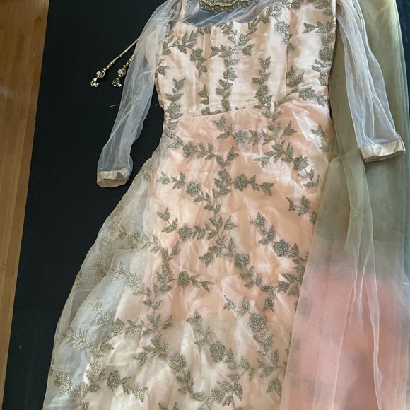 Indian Gown - Picture 3 of 5